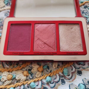 Natasha Denona Berry Pop Cheek Trio Blush & Highlighter Palette - Berry Pop